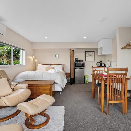 Gatehouse On The Bay - Christchurch Holiday Unit Экстерьер фото