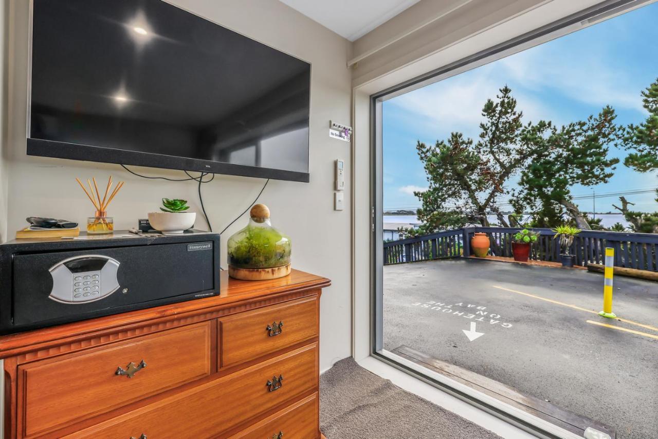 Gatehouse On The Bay - Christchurch Holiday Unit Экстерьер фото