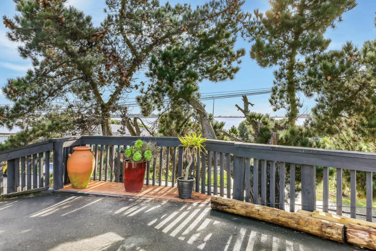 Gatehouse On The Bay - Christchurch Holiday Unit Экстерьер фото